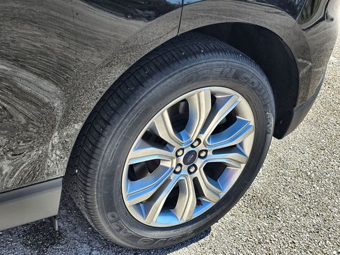 Certified 2022 Ford Edge Titanium image 10