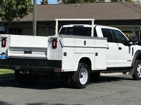 Used 2022 Ford F450 XLT image 3