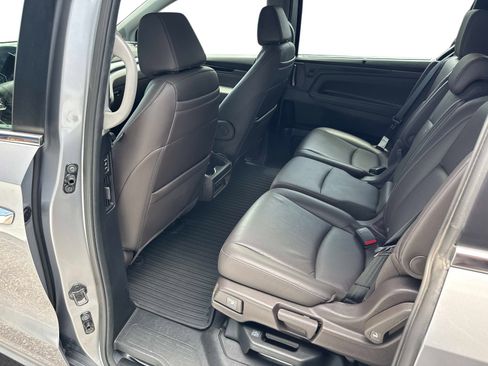 Used 2023 Honda Odyssey Touring image 14