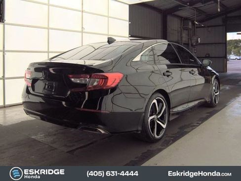 Used 2021 Honda Accord Sport image 2
