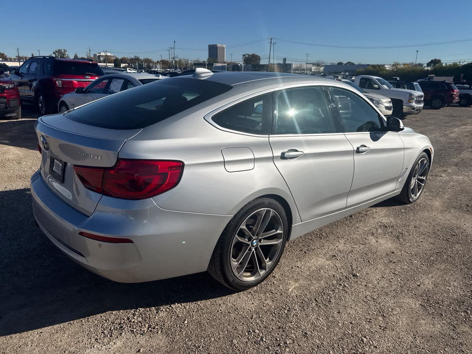 Used 2018 BMW 330i Gran Turismo xDrive AWD/4WD image 3