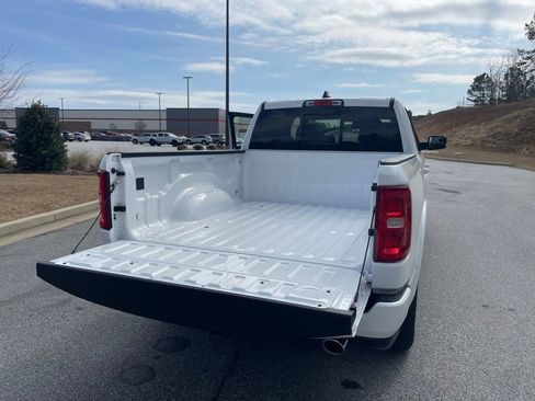 New 2026 RAM 1500 4x4 Crew Cab image 22