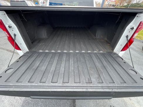 Used 2021 Chevrolet Silverado 1500 LT image 28