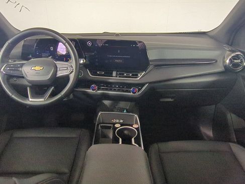 Used 2025 Chevrolet Equinox LT w/ Convenience Package II FWD image 18