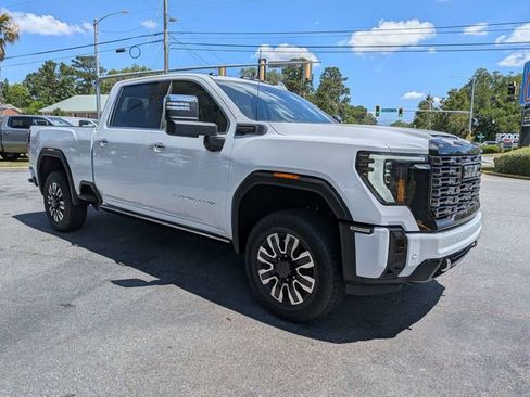 New 2026 GMC Sierra 2500 Denali Ultimate AWD/4WD image 2
