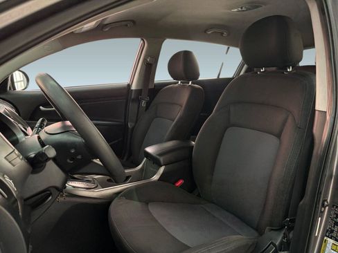 Used 2015 Kia Sportage LX image 5