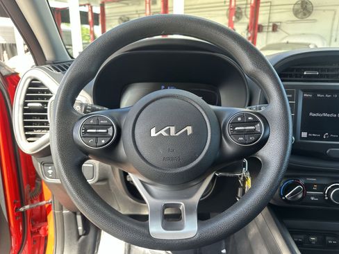 Certified 2024 Kia Soul LX w/ Option Group 015 FWD image 11