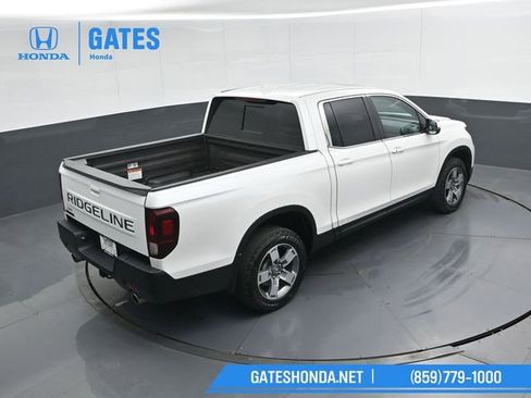 Certified 2025 Honda Ridgeline RTL image 45