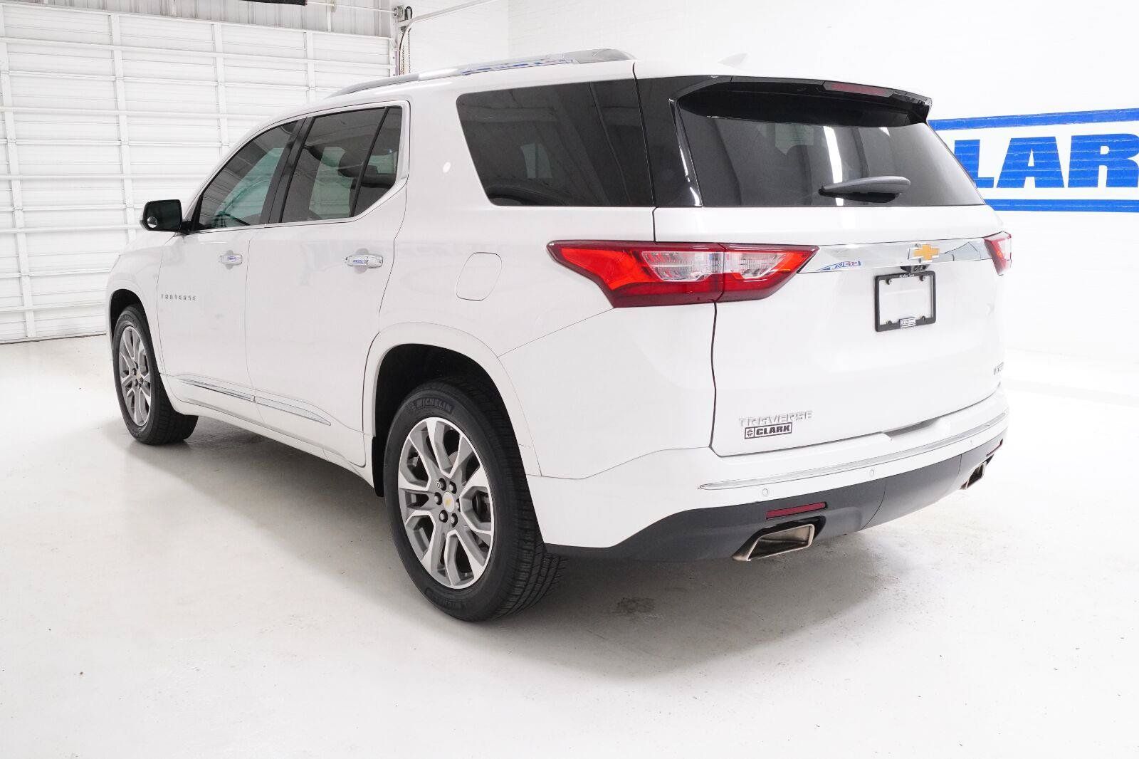 Used 2018 Chevrolet Traverse Premier w/ Driver Confidence II Package FWD image 39