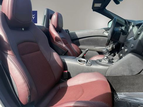 Used 2014 Nissan 370Z Touring w/ Sport Package RWD image 27