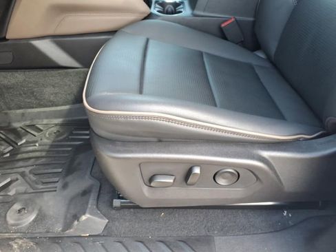 Used 2024 GMC Canyon Denali AWD/4WD image 13