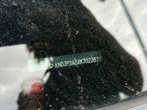 Used 2019 Kia Soul + image 3