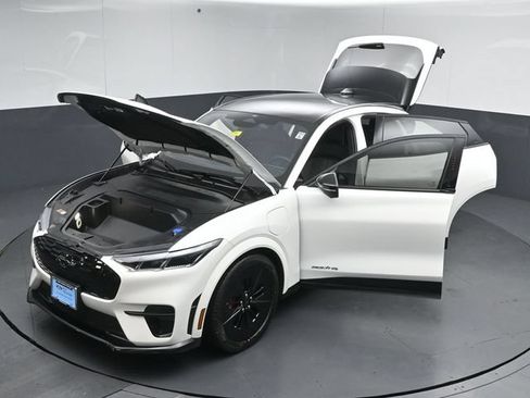Certified 2025 Ford Mustang Mach-E GT AWD/4WD image 54