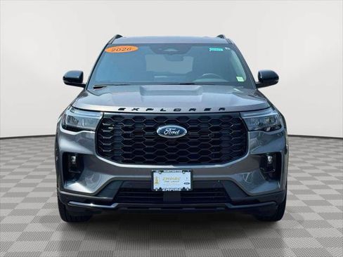 Used 2026 Ford Explorer ST-Line w/ ST-Line Street Pack AWD/4WD image 2