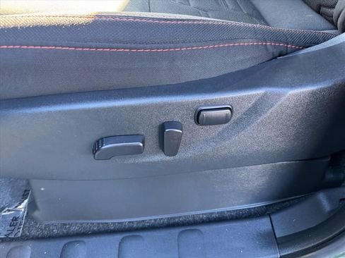 Used 2025 Nissan Frontier Pro-X image 14