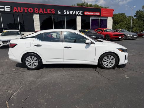 Used 2024 Nissan Sentra S FWD image 8