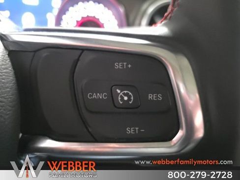 Used 2018 Jeep Wrangler Unlimited Rubicon image 32