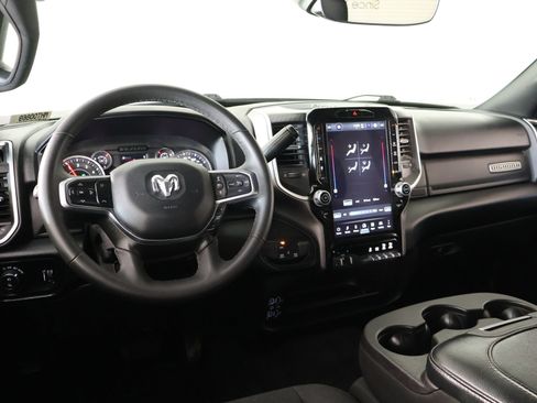 Used 2026 RAM 2500 Big Horn AWD/4WD image 2