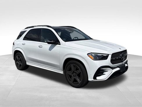 Used 2025 Mercedes-Benz GLE 450e 4MATIC image 3