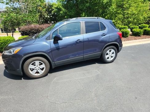 Used 2018 Chevrolet Trax LT FWD image 11