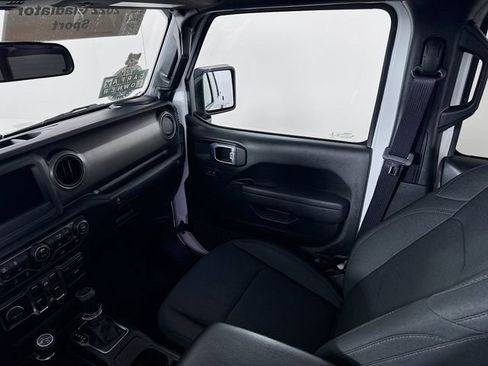 Used 2022 Jeep Gladiator Sport AWD/4WD image 26
