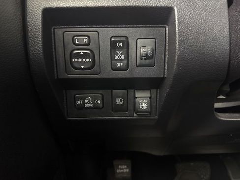 Used 2021 Toyota Tundra Limited w/ TRD Off-Road Package image 19