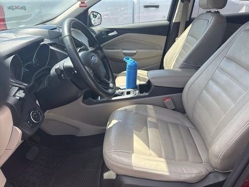 Used 2017 Ford Escape Titanium FWD image 8