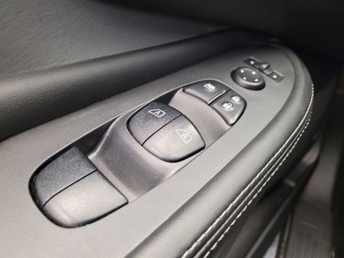 Used 2019 Nissan Murano SV w/ Cargo Package image 27