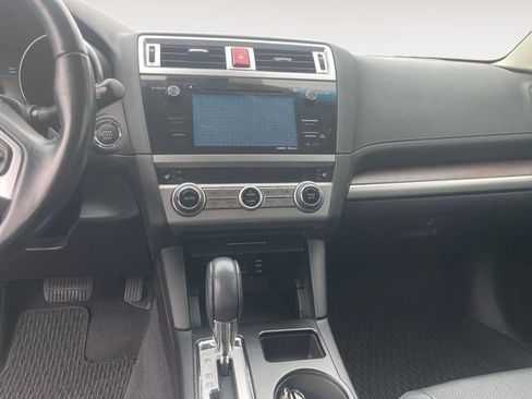 Used 2016 Subaru Outback 2.5i Limited image 11