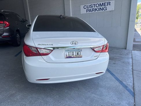 Used 2013 Hyundai Sonata Limited w/ Premium Pkg FWD image 4