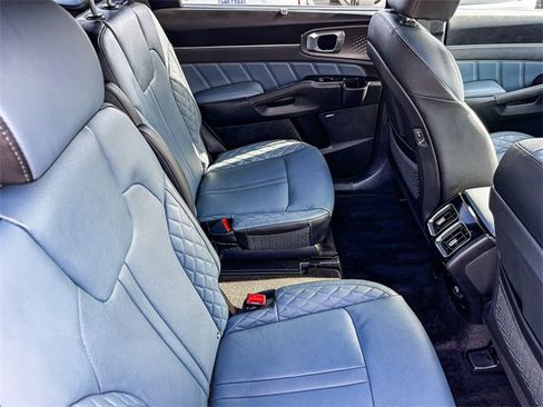 Certified 2025 Kia Sorento SX Prestige image 18