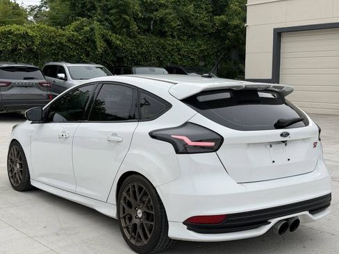 Used 2016 Ford Focus ST FWD image 5