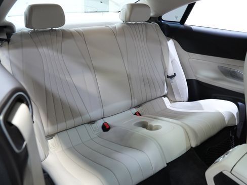Used 2018 Mercedes-Benz E 400 Coupe image 32