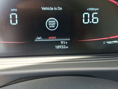 Used 2025 Hyundai Venue Limited FWD image 22