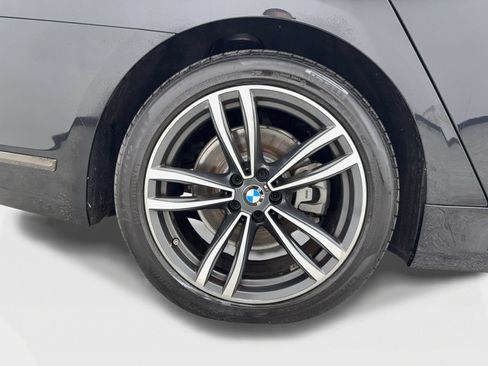 Used 2020 BMW 740i xDrive w/ M Sport Package AWD/4WD image 47