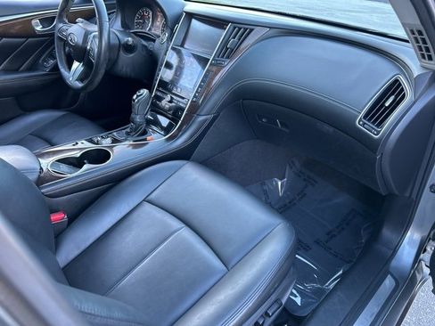 Used 2018 INFINITI Q50 Luxe w/ Essential Package (3.0T Luxe) image 10