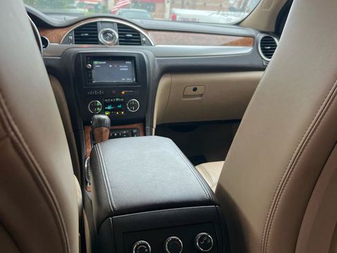Used 2010 Buick Enclave CXL FWD image 8