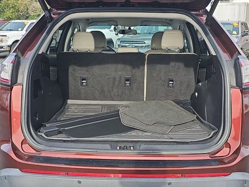 Used 2016 Ford Edge Titanium w/ Technology Package image 12