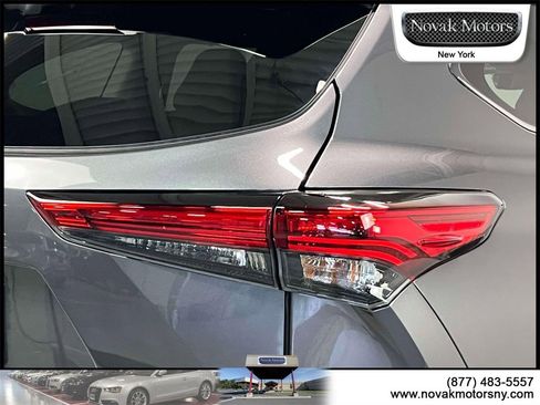 Used 2022 Toyota Highlander XLE image 11