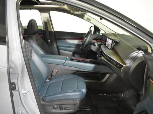 Certified 2025 Nissan Murano Platinum AWD/4WD image 39