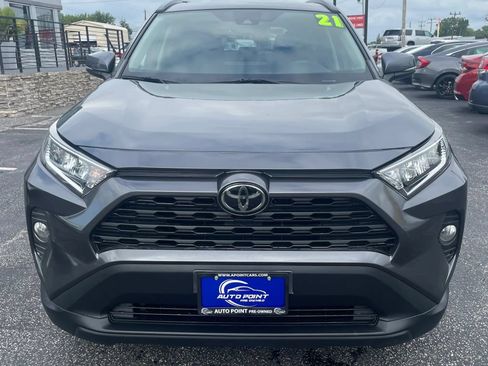 Used 2021 Toyota RAV4 XLE AWD/4WD image 2