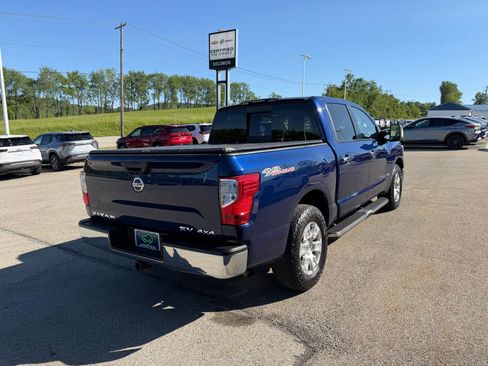 Used 2019 Nissan Titan SV AWD/4WD image 6