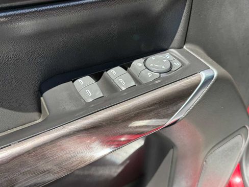 Used 2019 Chevrolet Silverado 1500 LTZ w/ LTZ Plus Package AWD/4WD image 18