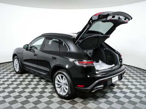 New 2026 Porsche Macan AWD/4WD image 36