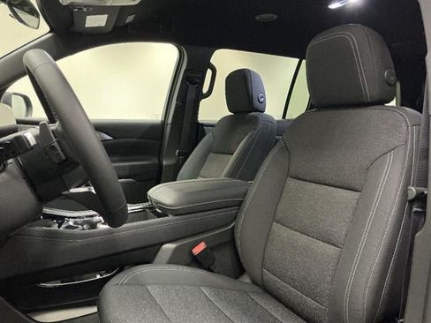New 2026 Chevrolet Traverse LT w/ LPO, Floor Liner Package FWD image 9