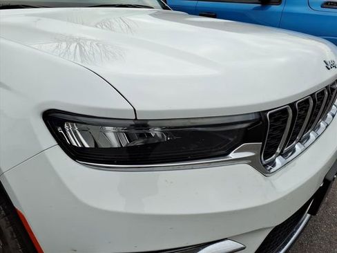 Used 2022 Jeep Grand Cherokee Limited 4xe w/ Luxury Tech Group II image 3