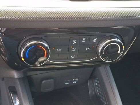 Used 2025 Chevrolet TrailBlazer LT AWD/4WD image 15