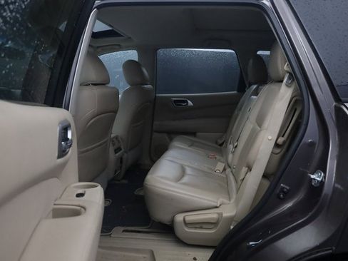 Used 2015 Nissan Pathfinder Platinum w/ Cargo Package image 25