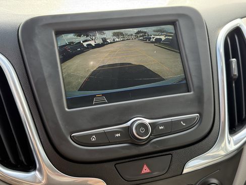 Used 2019 Chevrolet Equinox LS image 20