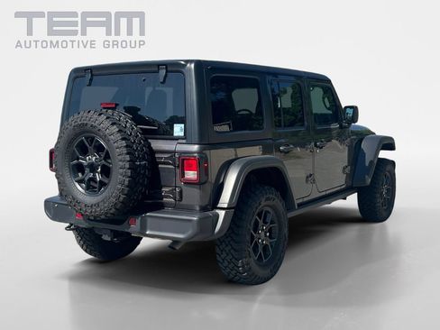Used 2025 Jeep Wrangler Unlimited Sport AWD/4WD image 7